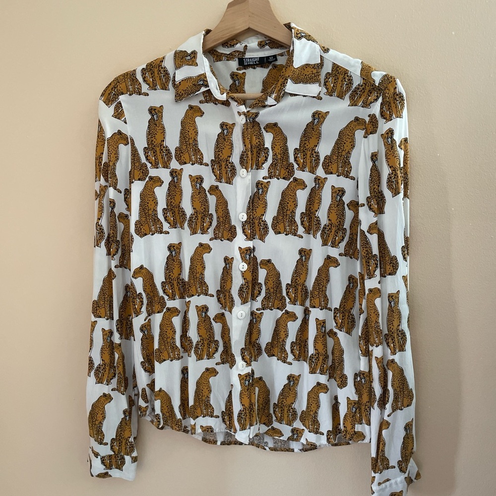 Chic Leopard Print Button Down Shirt